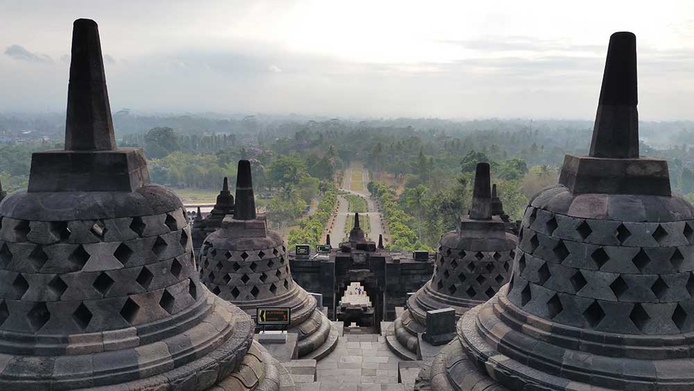 amanecer borobudur yogyakarta java indonesia viajar solo