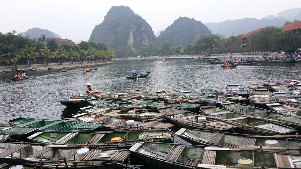 barcas tam coc trang an ninh binh vietnam viajar solo