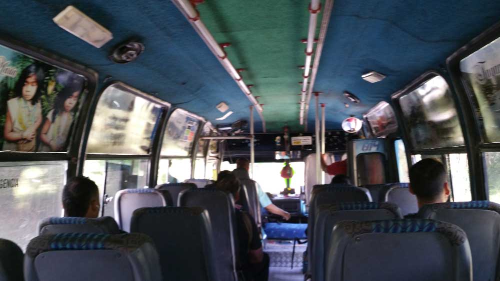 colombia caribe santa marta bus autobus transporte viajar solo palominos