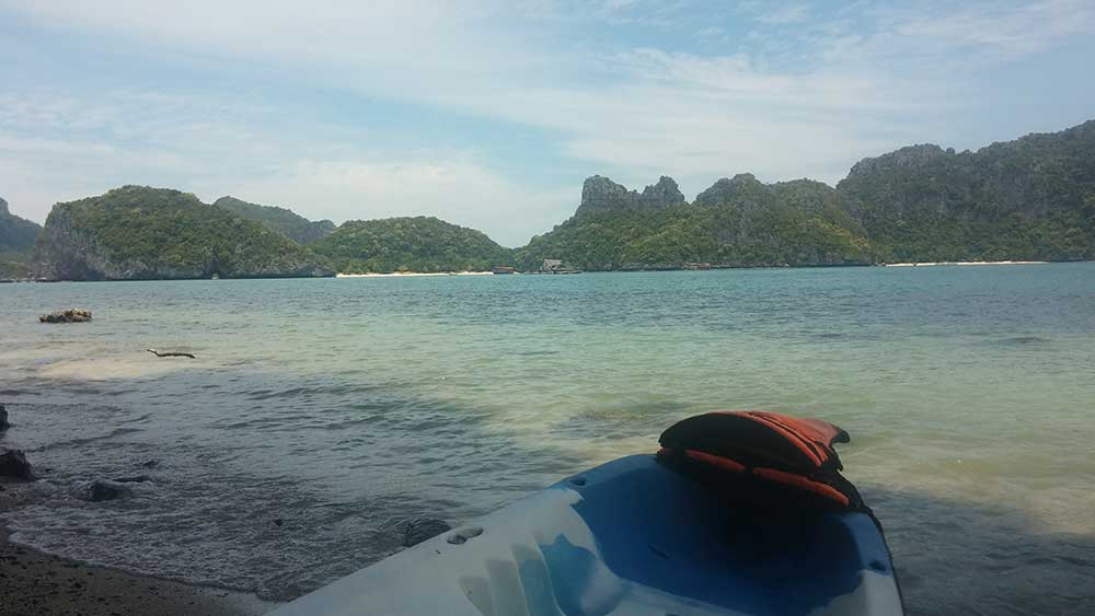 parque natural ang thong playa kayak natural park viajar solo