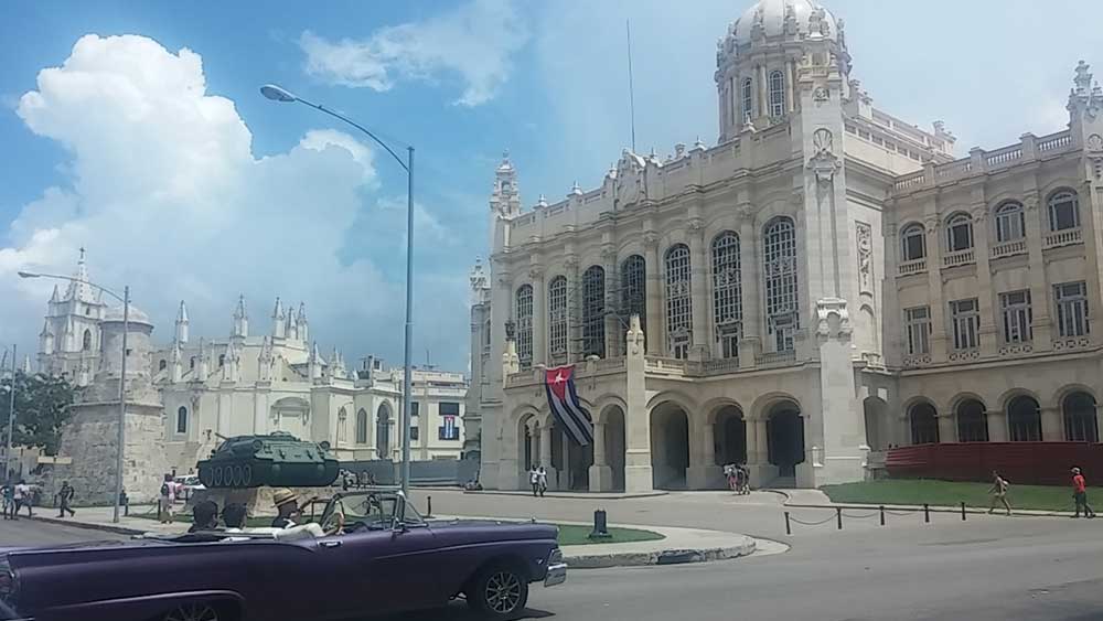 museo de la revolucion la habana havana viajar solo cuba
