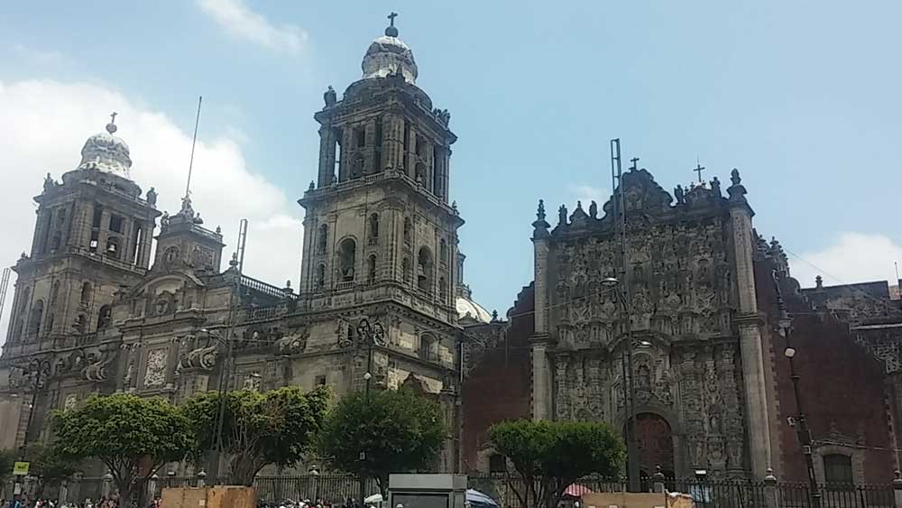 parroquia de la asuncion sagrario metropolitano zocalo ciudad de mexico viajar solo