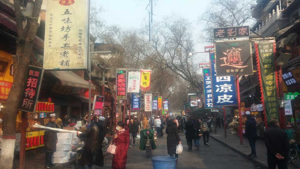 calles street food barrio musulman muslim quarters xian viajar solo china asia